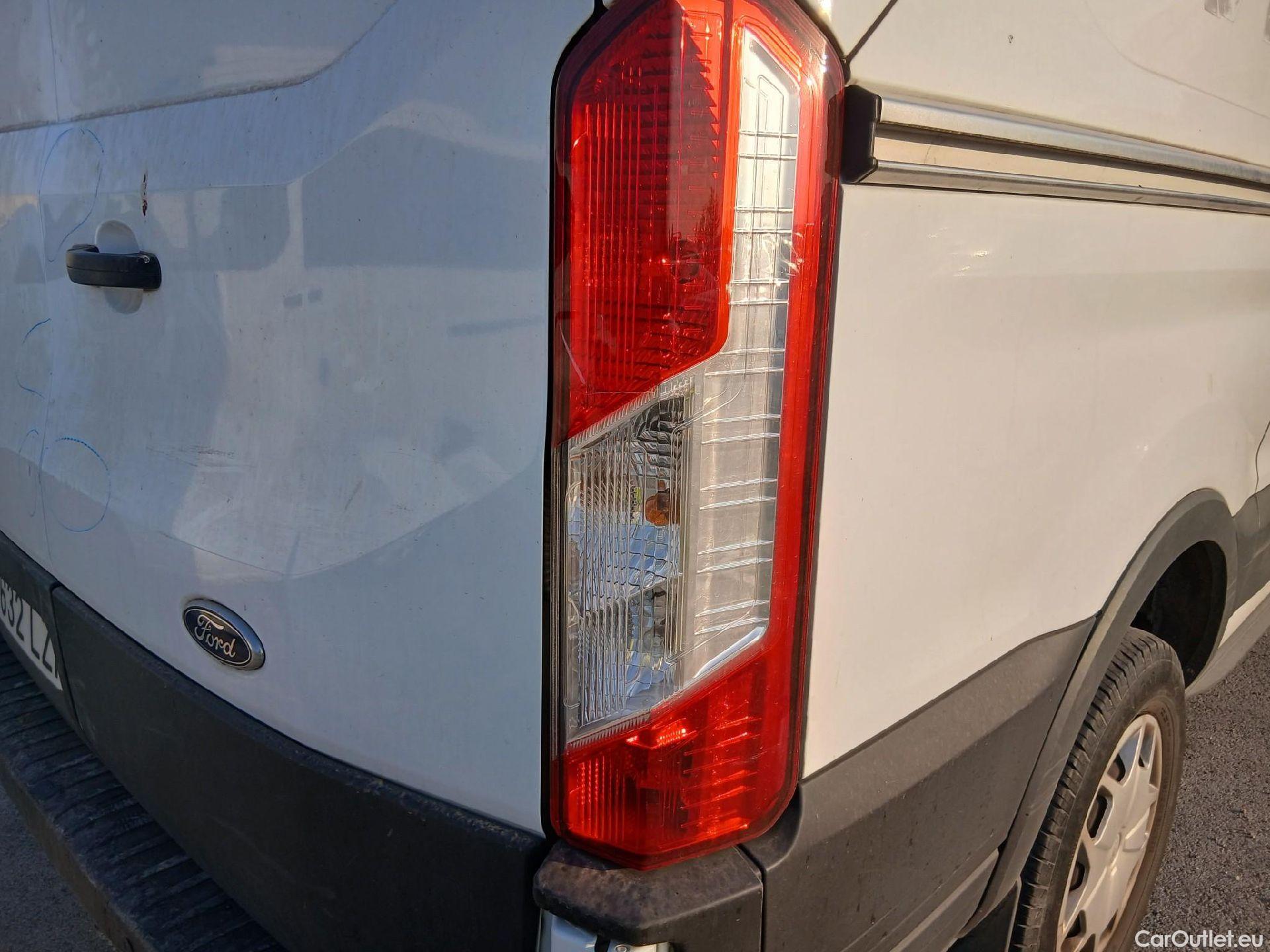  Ford  Transit FORD  / 2013 / 4P / furgón 350 96kW L2H2 Van Trend FWD MHEV #26