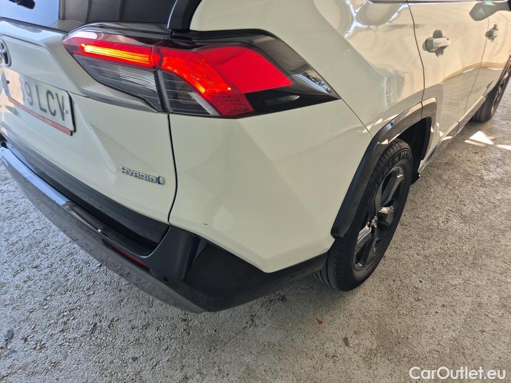  Toyota  RAV4 TOYOTA  / 2018 / 5P / todoterreno 2.5l 220H Feel! #29