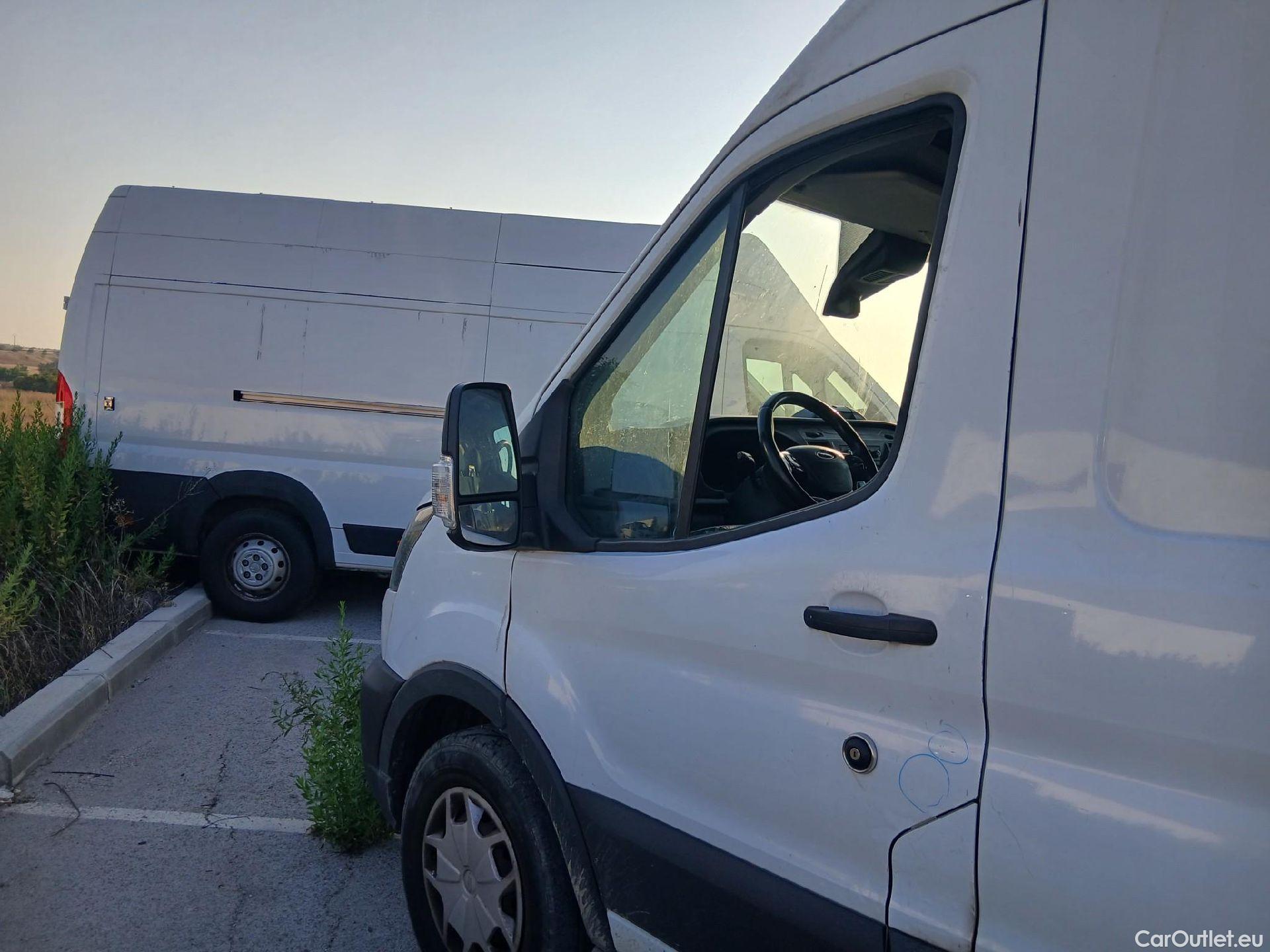  Ford  Transit FORD  / 2013 / 4P / furgón 350 96kW L2H2 Van Trend FWD MHEV #12