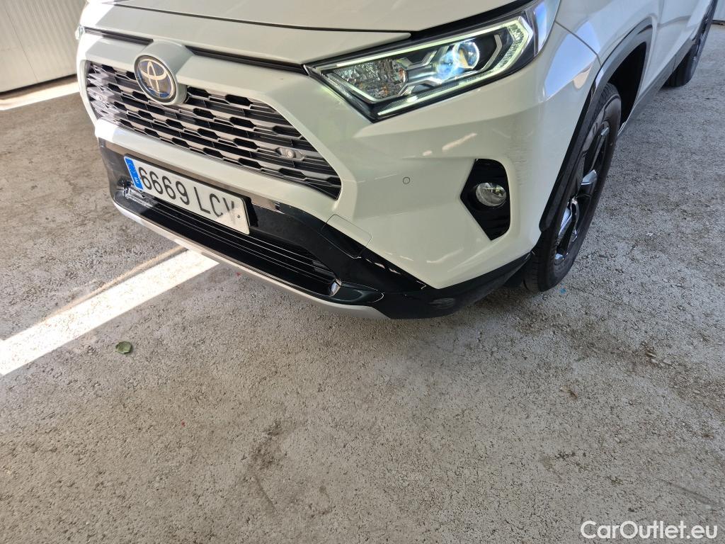  Toyota  RAV4 TOYOTA  / 2018 / 5P / todoterreno 2.5l 220H Feel! #16