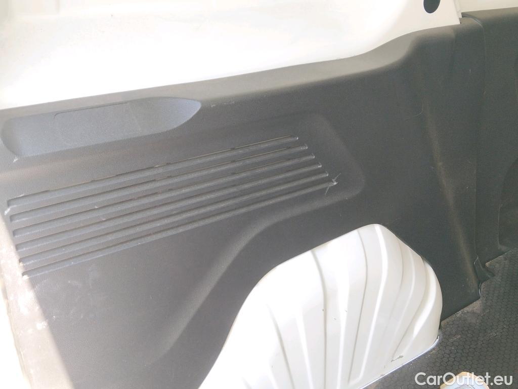  Citroen  Berlingo CITROEN  / 2018 / 4P / furgón derivado de turismo Talla M BlueHDi 100 CLUB #28