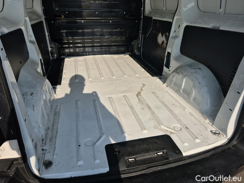  Citroen  Jumpy CITROEN  / 2016 / 4P / furgón Talla M BlueHDi 120 S&S 6v Control #18