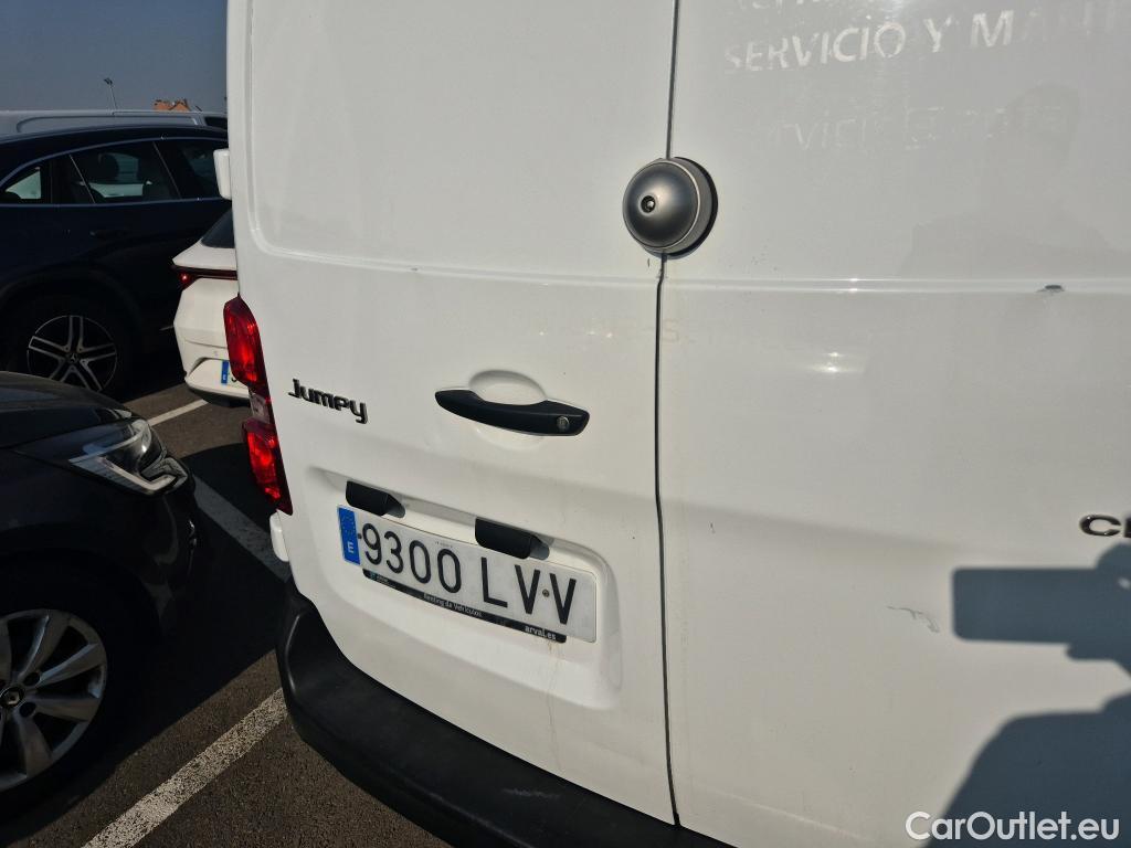  Citroen  Jumpy CITROEN  / 2016 / 4P / furgón Talla M BlueHDi 120 S&S 6v Control #36
