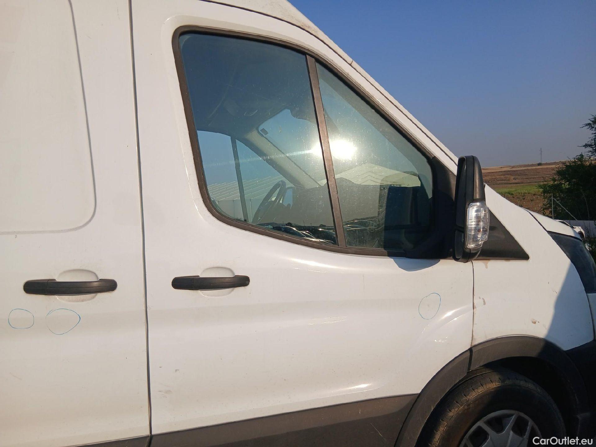  Ford  Transit FORD  / 2013 / 4P / furgón 350 96kW L2H2 Van Trend FWD MHEV #47