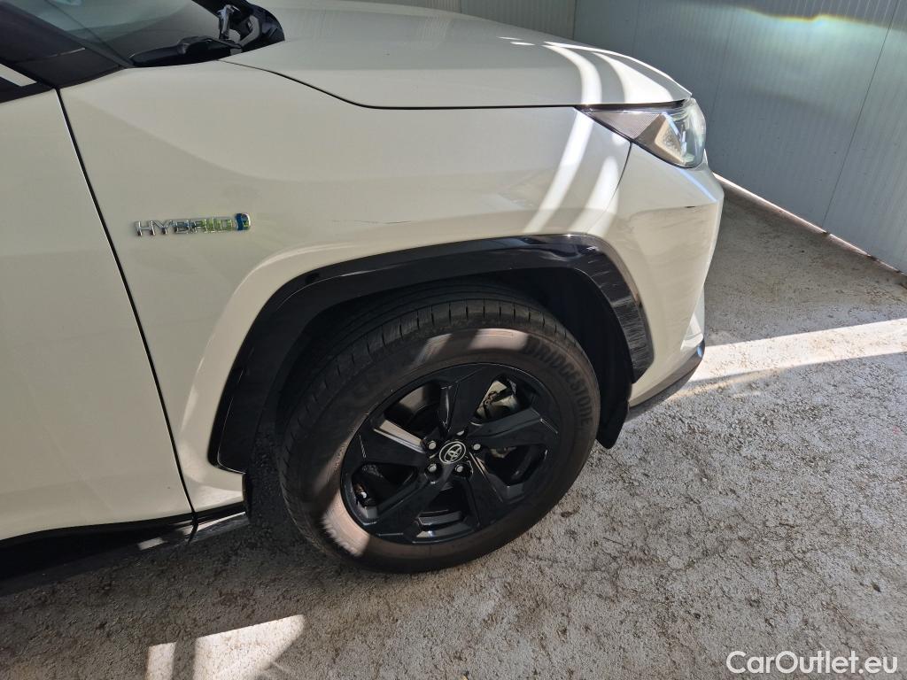  Toyota  RAV4 TOYOTA  / 2018 / 5P / todoterreno 2.5l 220H Feel! #19
