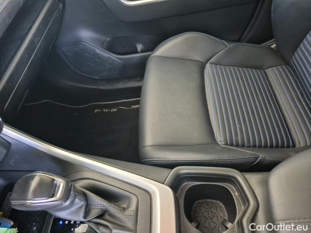  Toyota  RAV4 TOYOTA  / 2018 / 5P / todoterreno 2.5l 220H Feel! #22