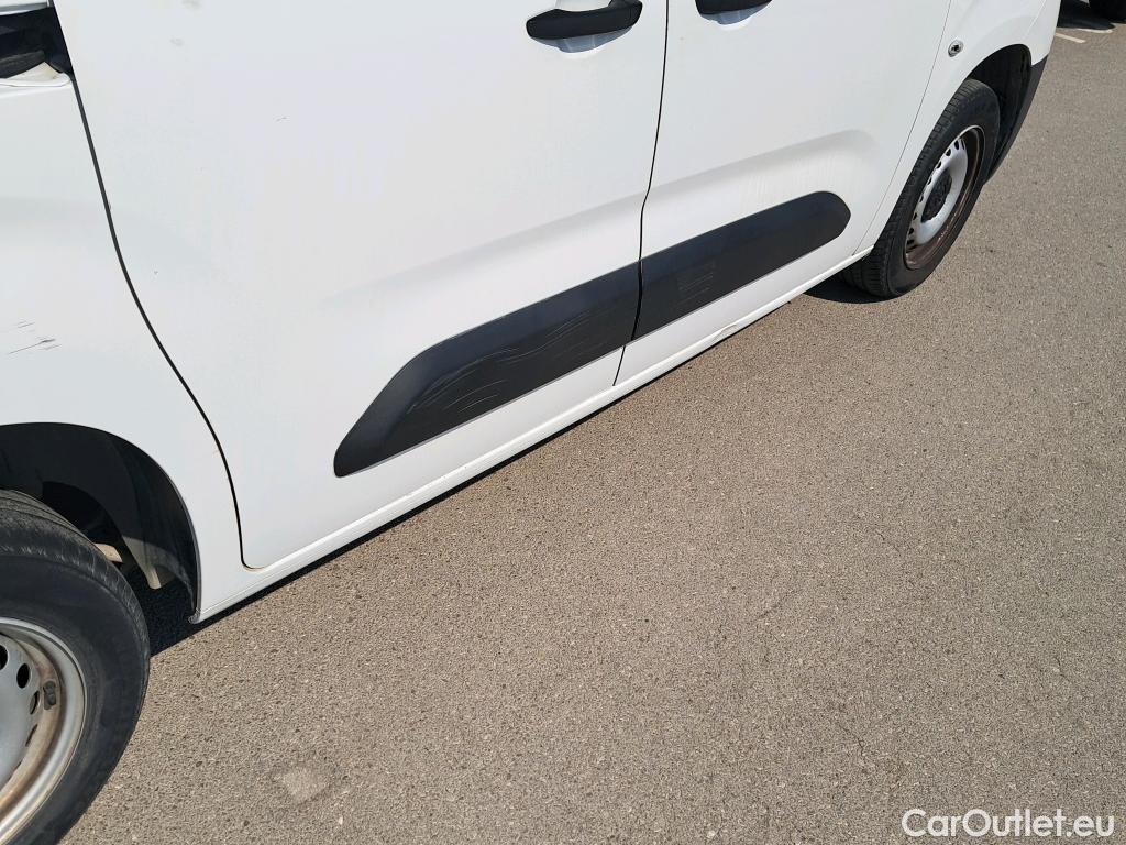  Opel  Combo OPEL  / 2018 / 3P / furgón derivado de turismo 1.6 TD S/S 74kW (100CV) Express L H1 650 (CX) #24
