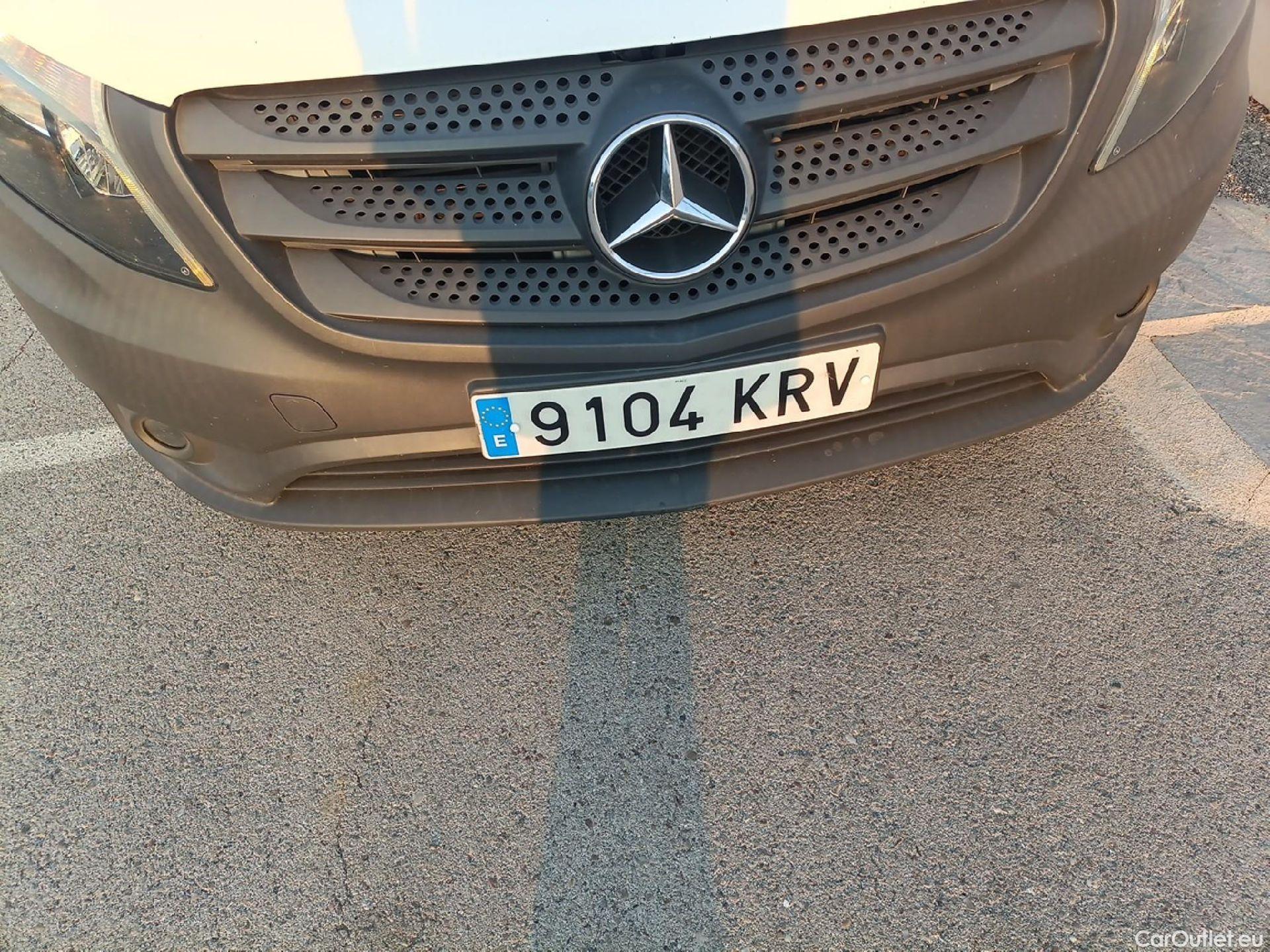  Mercedes  Vito MERCEDES-BENZ  / 2014 / 4P / furgón 111 CDI Larga #4
