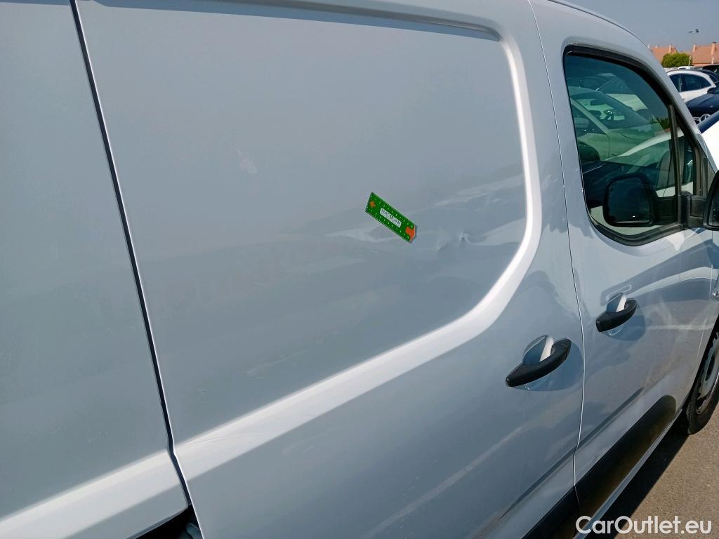  Opel  Combo OPEL  / 2018 / 3P / furgón derivado de turismo Cargo L 1000kg Diesel 1.5 100HP S&S MT E (AC) #5