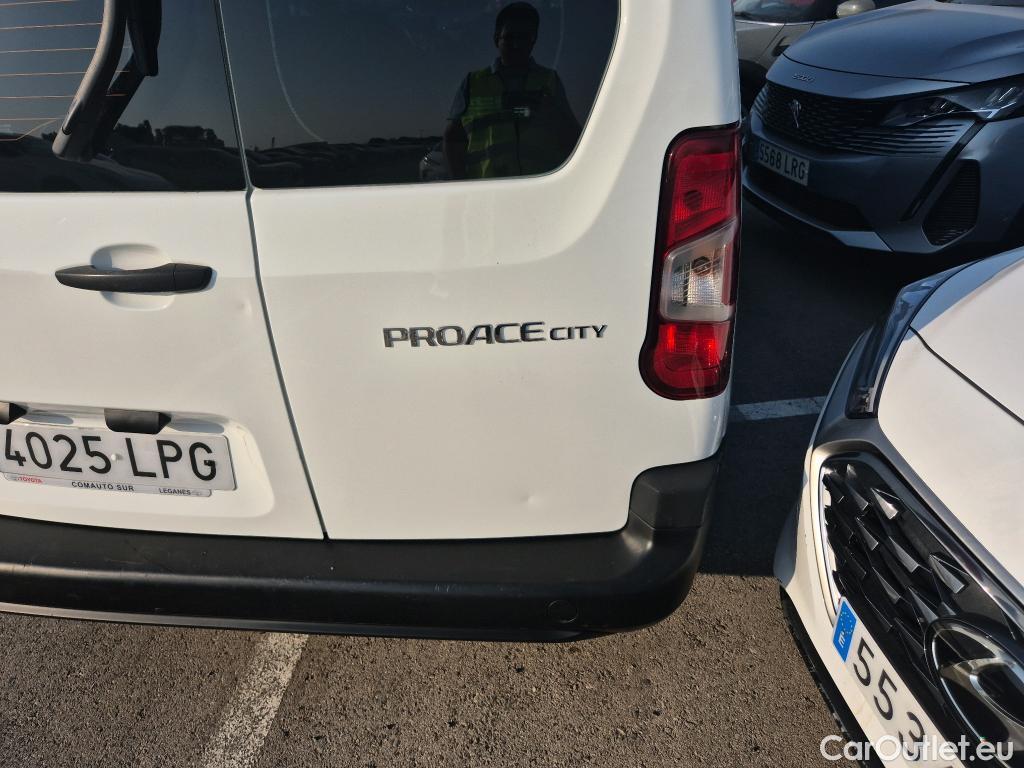  Toyota  Proace TOYOTA  City / 2020 / 4P / combi 1.5D 75kW (100CV) GX L1 #60