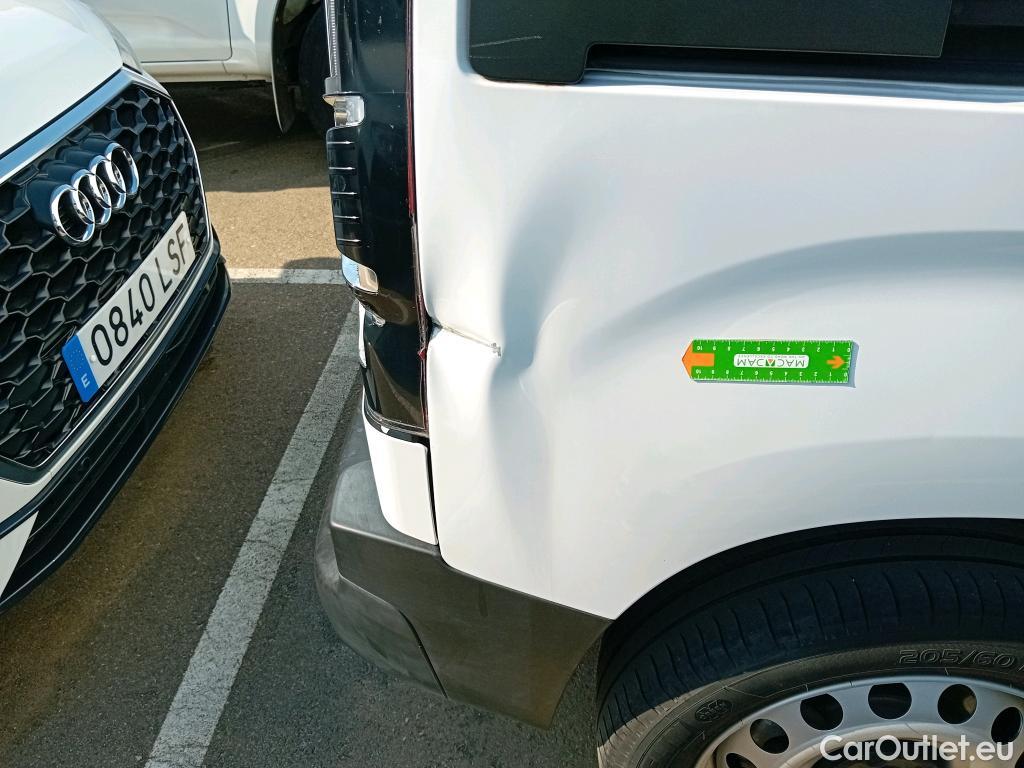  Opel  Combo OPEL  / 2018 / 3P / furgón derivado de turismo Cargo L 1000kg Diesel 1.5 100HP S&S MT E (AC) #4