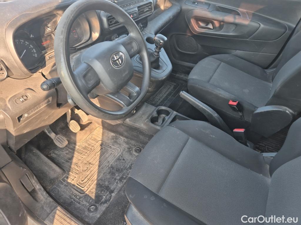  Toyota  Proace TOYOTA  City / 2020 / 4P / combi 1.5D 75kW (100CV) GX L1 #68