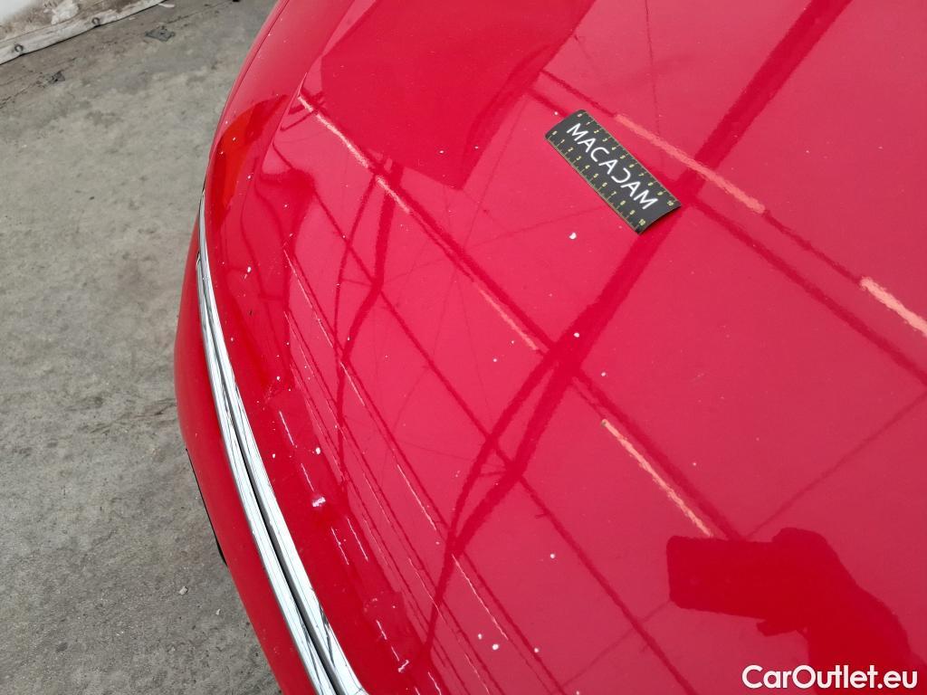  Citroen  C4 Grand Picasso  Shine 1.5 BlueHDi 130CV BVA8 Repeint en Rouge / Teinte SIV Blanc Banquise./ WHITE CAR REPAINT IN RED #13