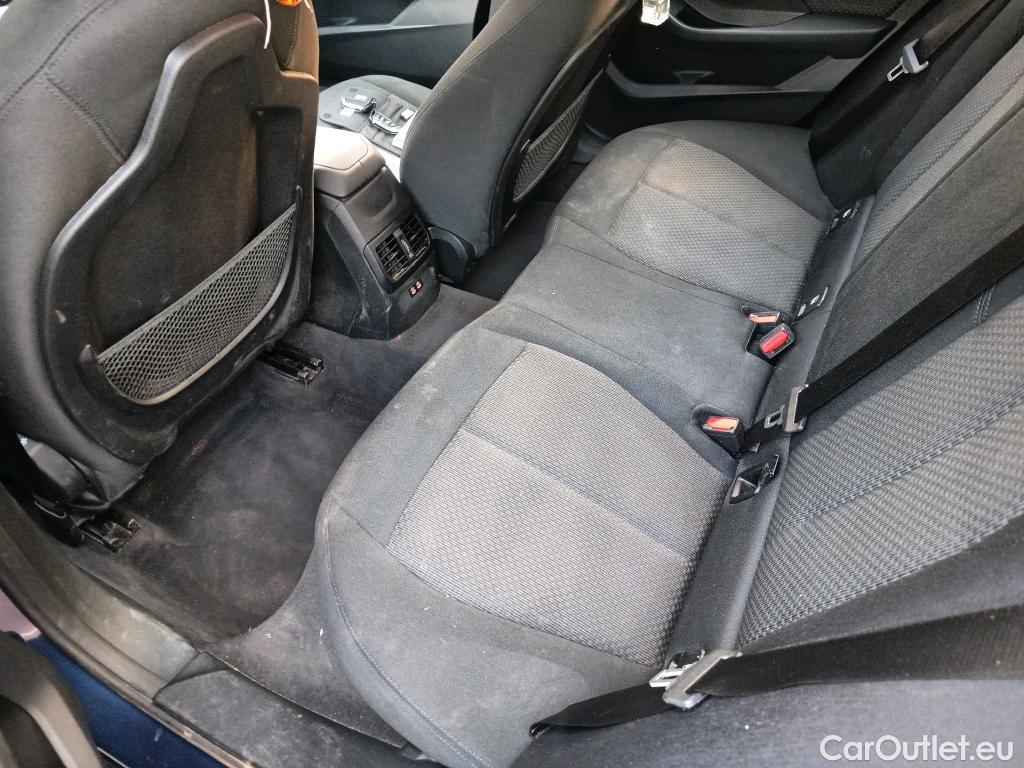  Bmw  Serie 1 BMW  / 2019 / 5P / berlina con portón 118d #1