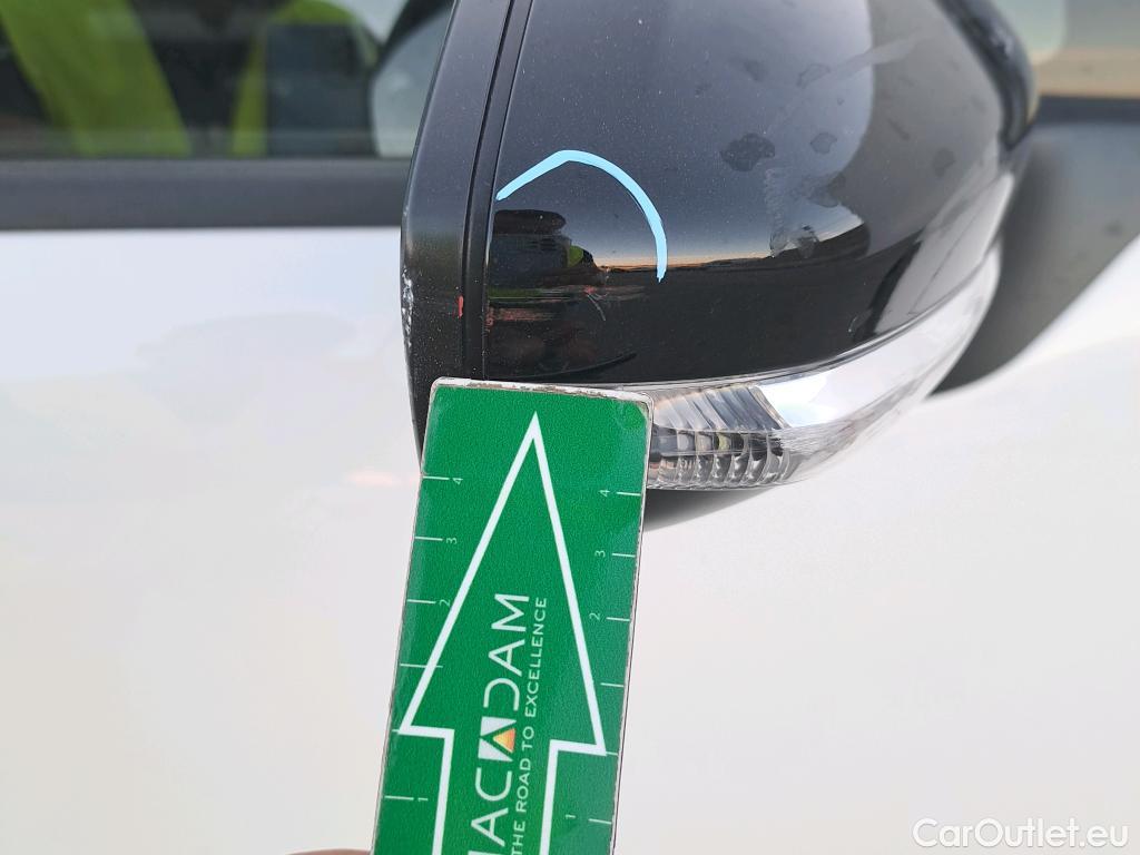  Citroen  C3 CITROEN  / 2016 / 5P / berlina con portón PureTech 60KW (82CV) FEEL (CX) #31