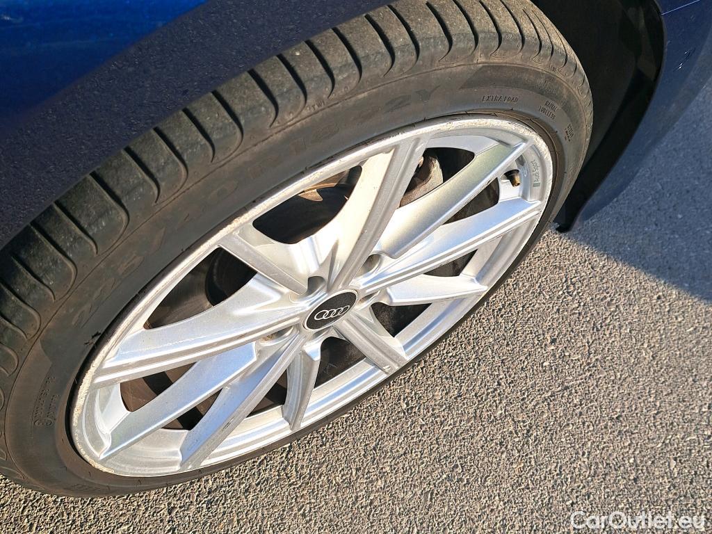  Audi  A3 AUDI  / 2020 / 5P / berlina con portón Sportback Genuine Edition 35 TFSI 110kW #11