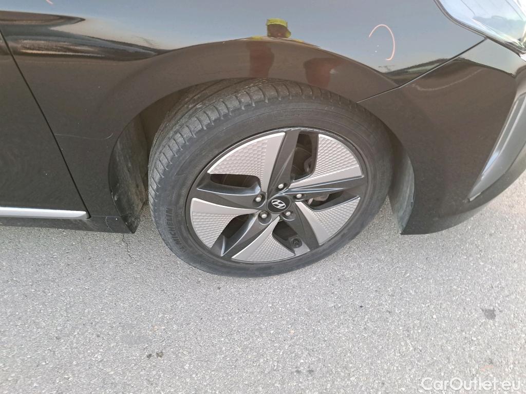  Hyundai   Ioniq HYUNDAI / 2019 / 5P / berlina con portón 1.6 GDI HEV Tecno DCT #17