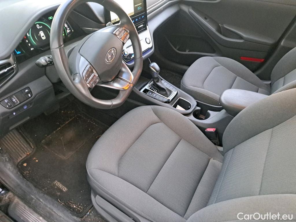  Hyundai   Ioniq HYUNDAI / 2019 / 5P / berlina con portón 1.6 GDI HEV Tecno DCT #14