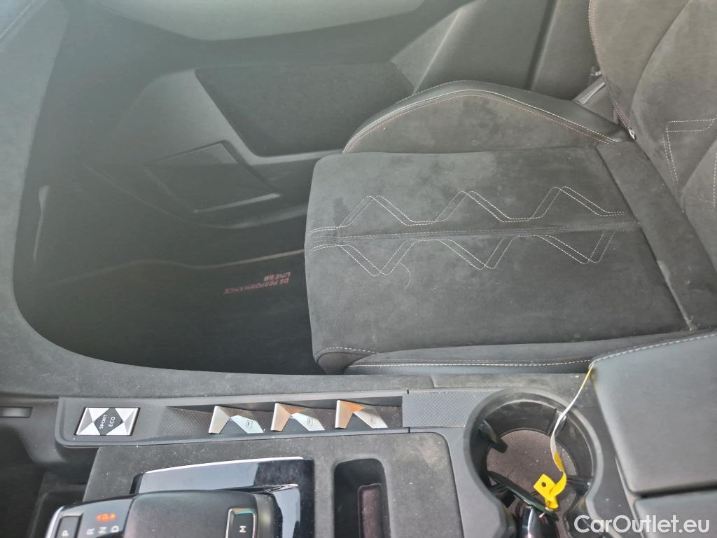  DS  DS7 DS DS 7 Crossback / 2017 / 5P / todoterreno BlueHDi DE 96kW (130CV) AT. PERF.LINE #14