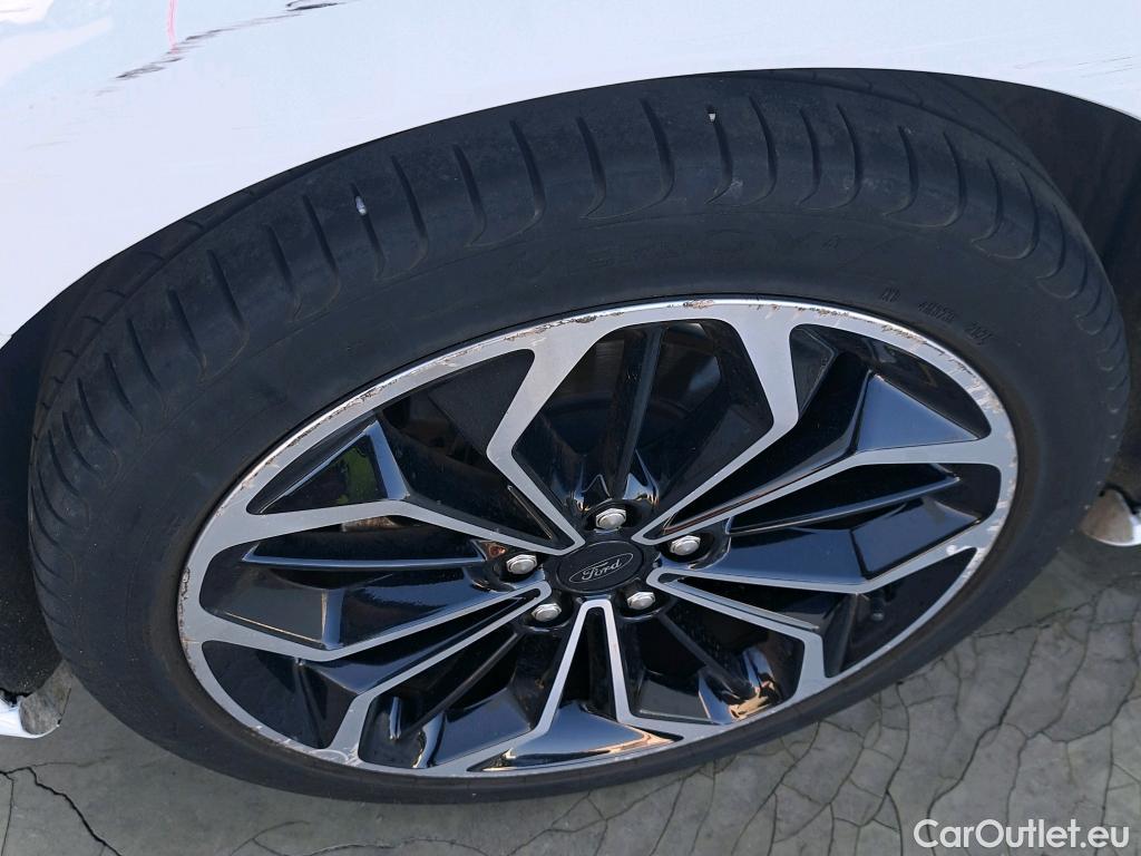  Ford  Focus FORD  / 2018 / 5P / berlina con portón 1.0 Ecoboost MHEV 92kW ST-Line #16
