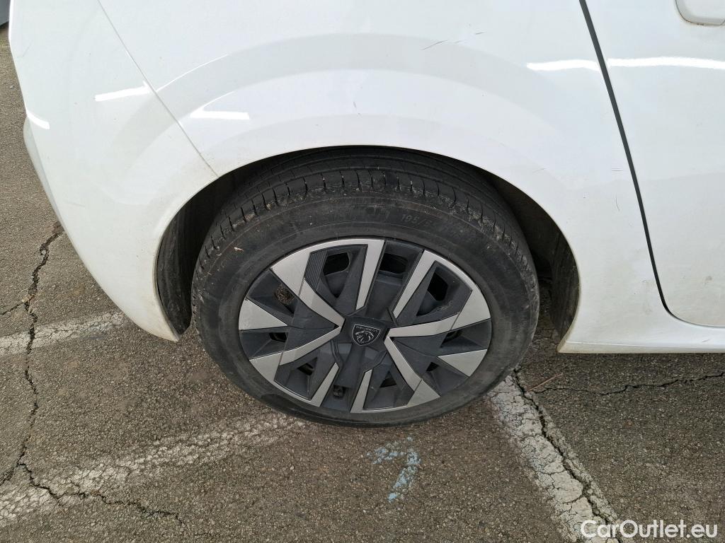  Peugeot  208  Active 1.2 PureTech 100CV BVM6 E6d #50