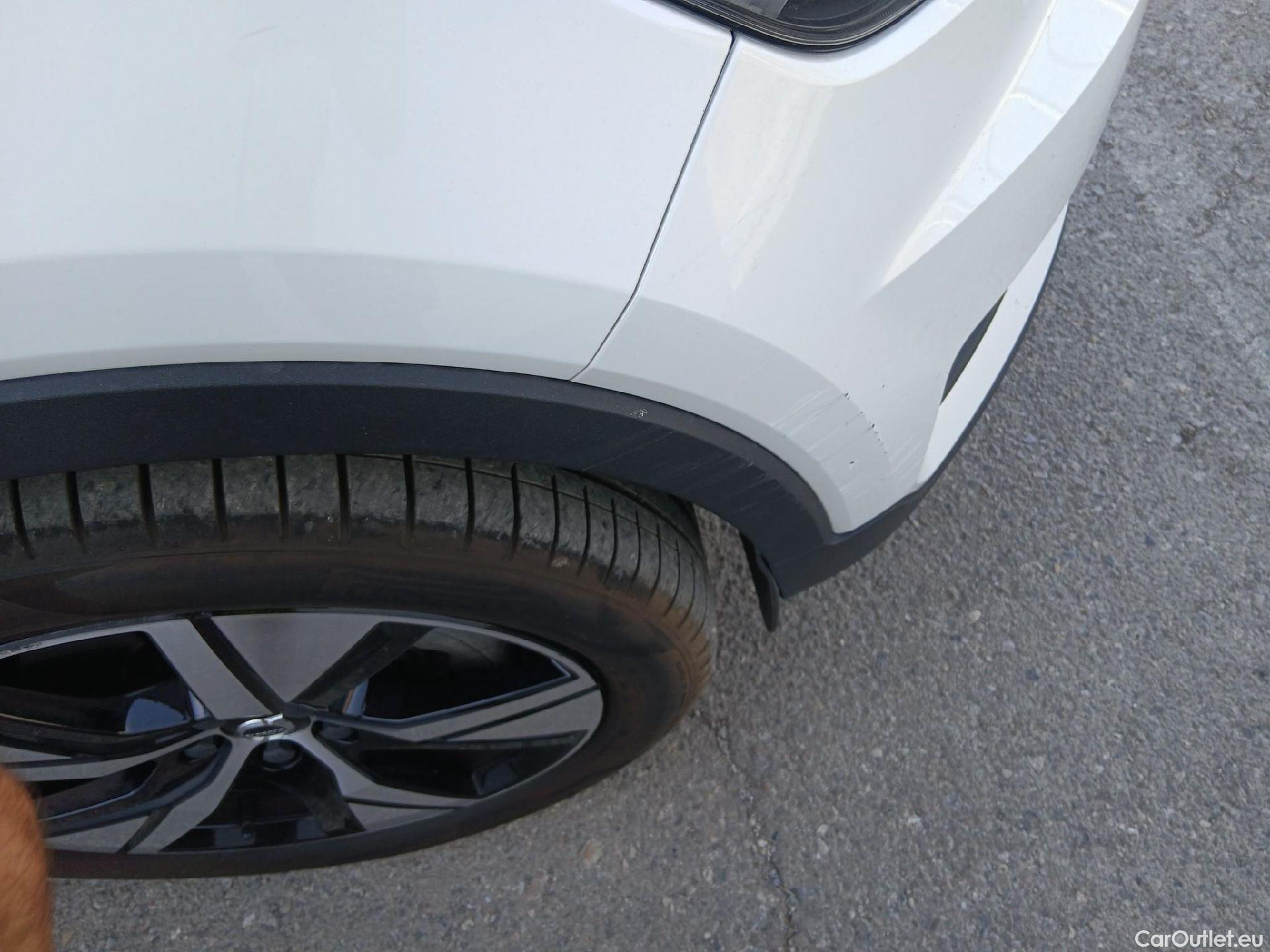  Volvo  XC 40 VOLVO XC40 / 2017 / 5P / todoterreno 1.5 T4 Twin Recharge R-Design Auto #35