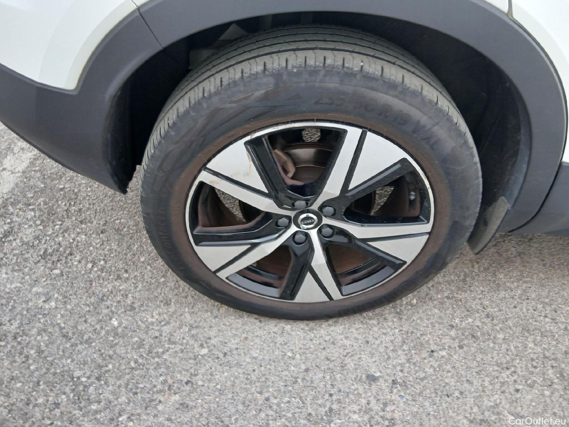  Volvo  XC 40 VOLVO XC40 / 2017 / 5P / todoterreno 1.5 T4 Twin Recharge R-Design Auto #26