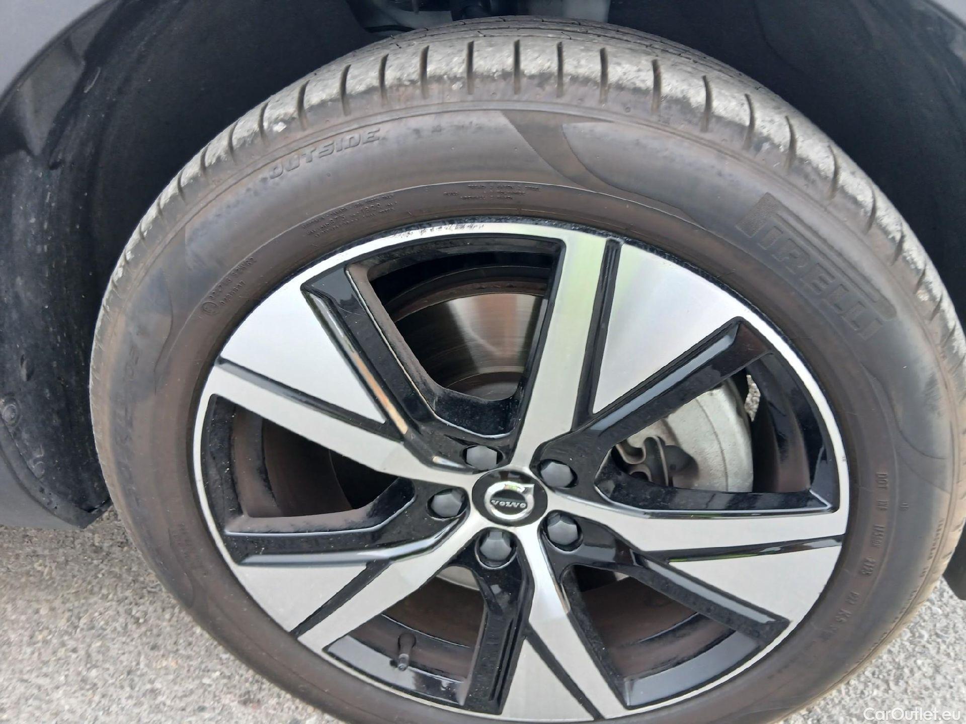  Volvo  XC 40 VOLVO XC40 / 2017 / 5P / todoterreno 1.5 T4 Twin Recharge R-Design Auto #33