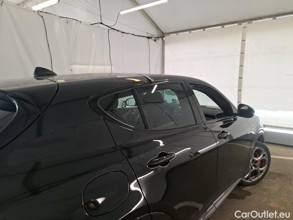  Alfa Romeo  TONALE ALFA ROMEO  / 2022 / 5P / SUV 1.3T PHEV 280 AT6 Q4 Veloce #34