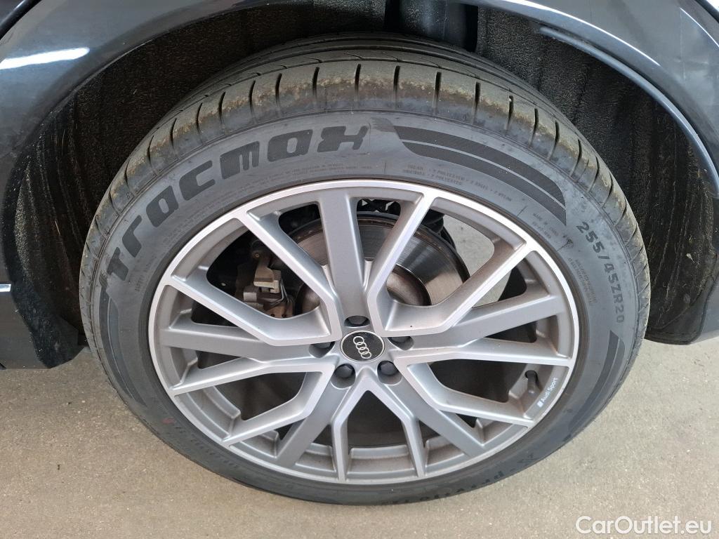  Audi  Q3 AUDI  Sportback 2019  5P  SUV 45 TFSI E 245 S TRONIC S LINE #31