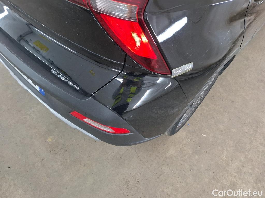  Hyundai  Bayon HYUNDAI  / 2021 / 5P / SUV 1.0 T-GDI 100 DCT- 7 HYB 48V INTUITIVE #4