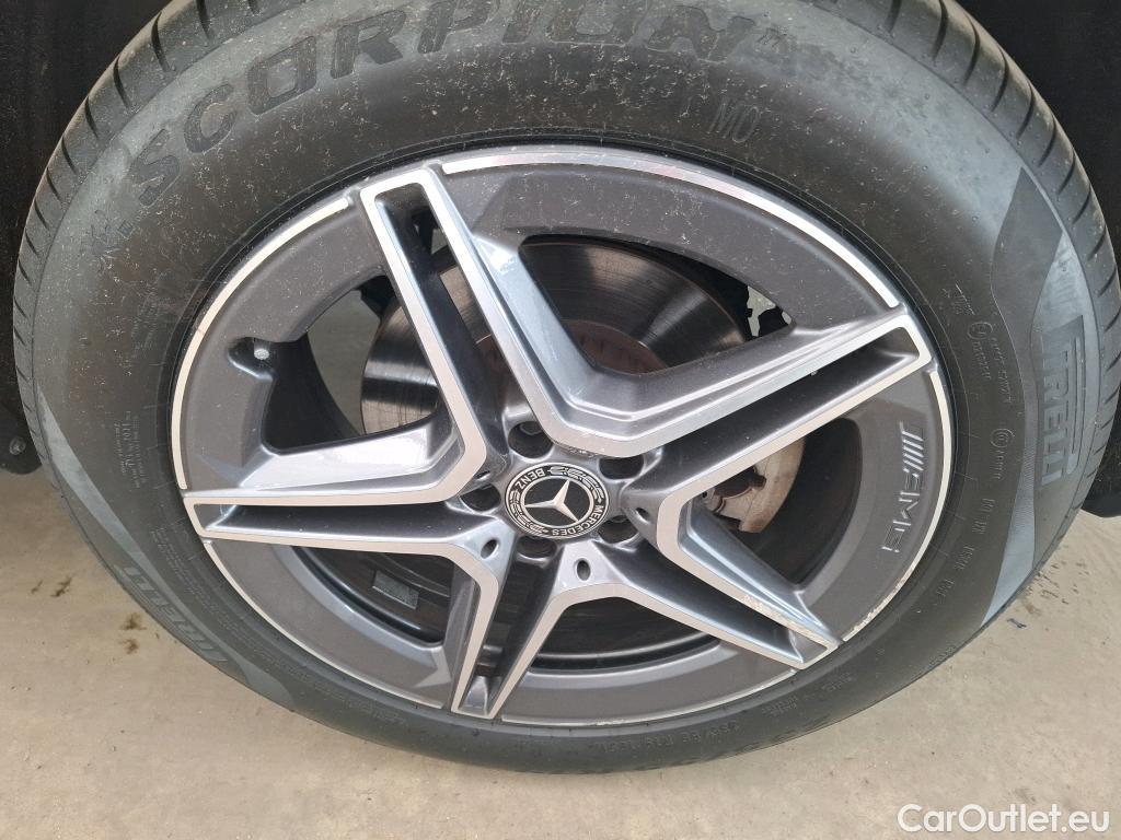  Mercedes  G-Klasee MERCEDES-BENZ GLC / 2019 / 5P / SUV 2.0 GLC 300 E AMG LINE 4MATIC #4
