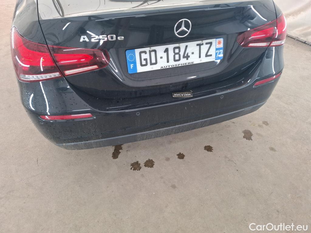  Mercedes  A-Klasse MERCEDES-BENZ Classe A Berline / 2018 / 4P / Berline A 250 e Business Line 8G-DCT #25