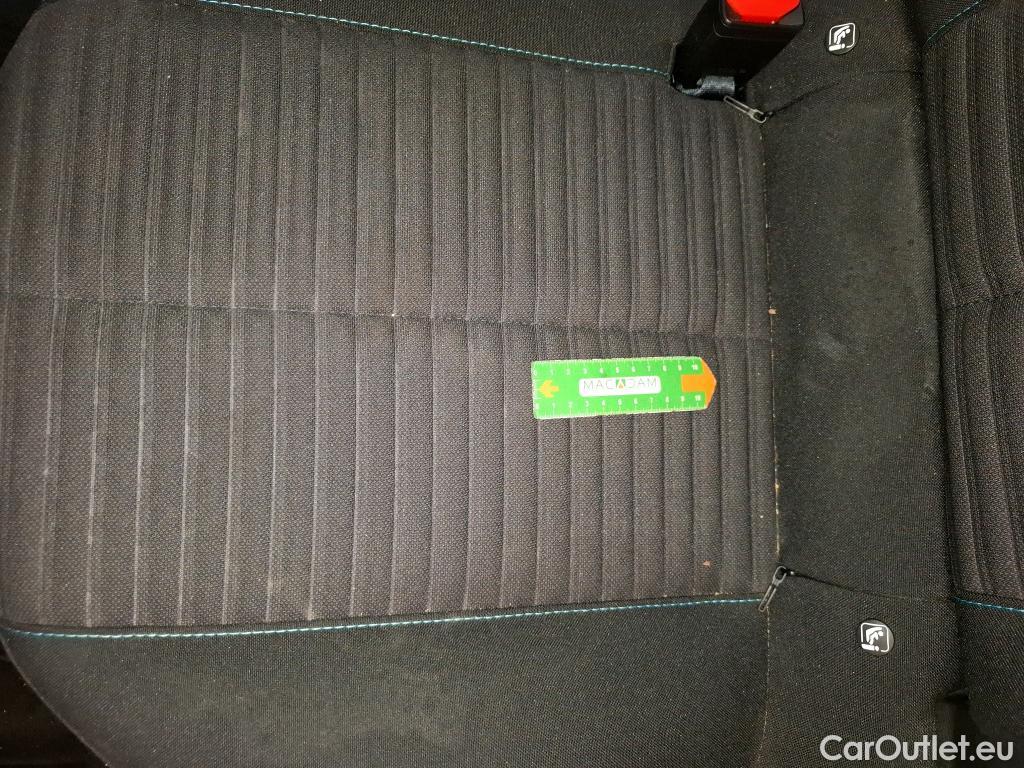  Peugeot  208  (e-) Style 50kWh BVA #40
