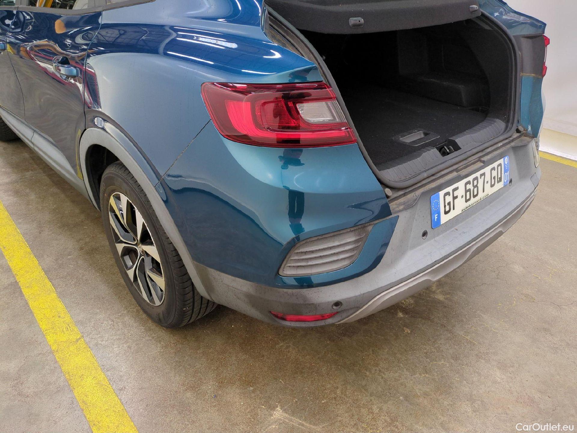  Renault  Arkana RENAULT  / 2021 / 5P / SUV Business TCe 140 EDC #24