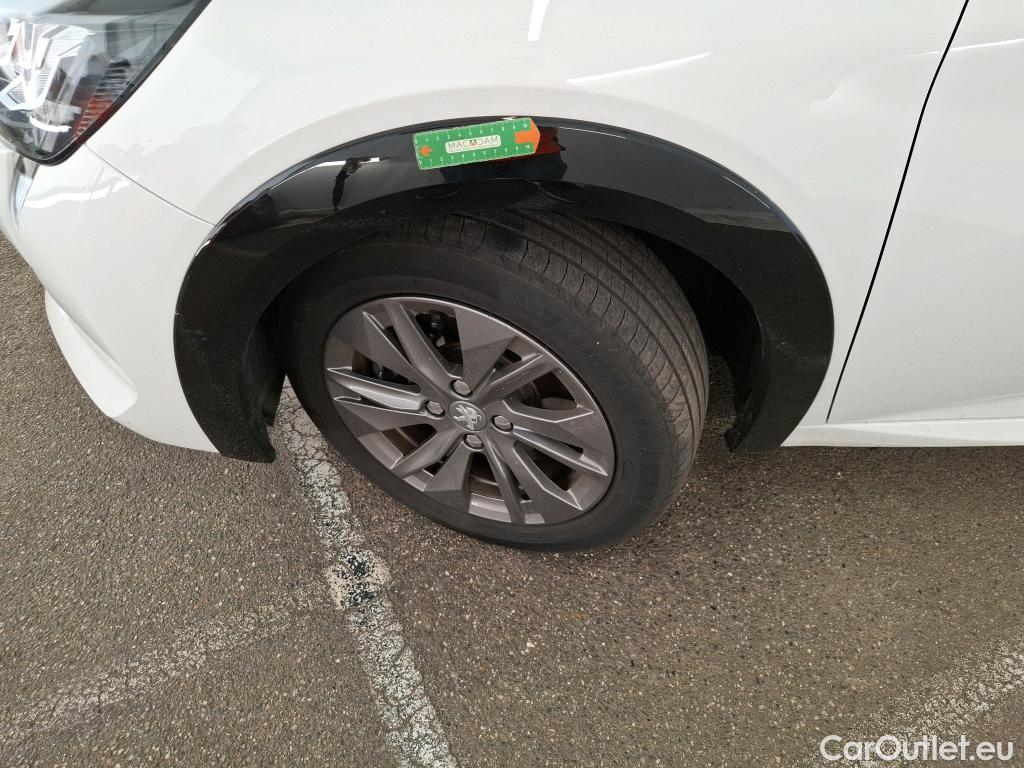  Peugeot  208  (e-) Style 50kWh BVA #44