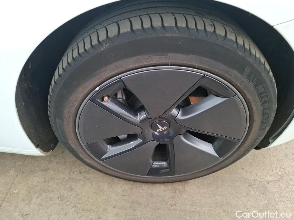  Tesla  Model 3 TESLA  / 2018 / 4P / Berline Autonomie Standard Plus RWD #13