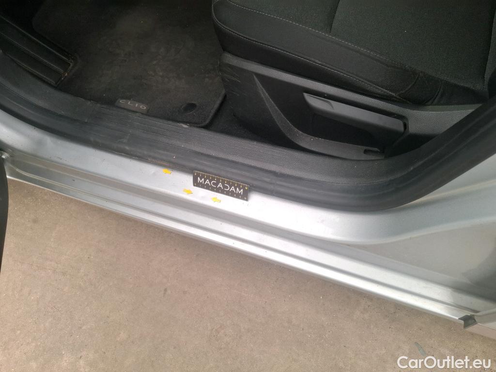 Renault  Clio  V Business 1.6 E-TECH Hybrid 140CV BVA6 E6d #28