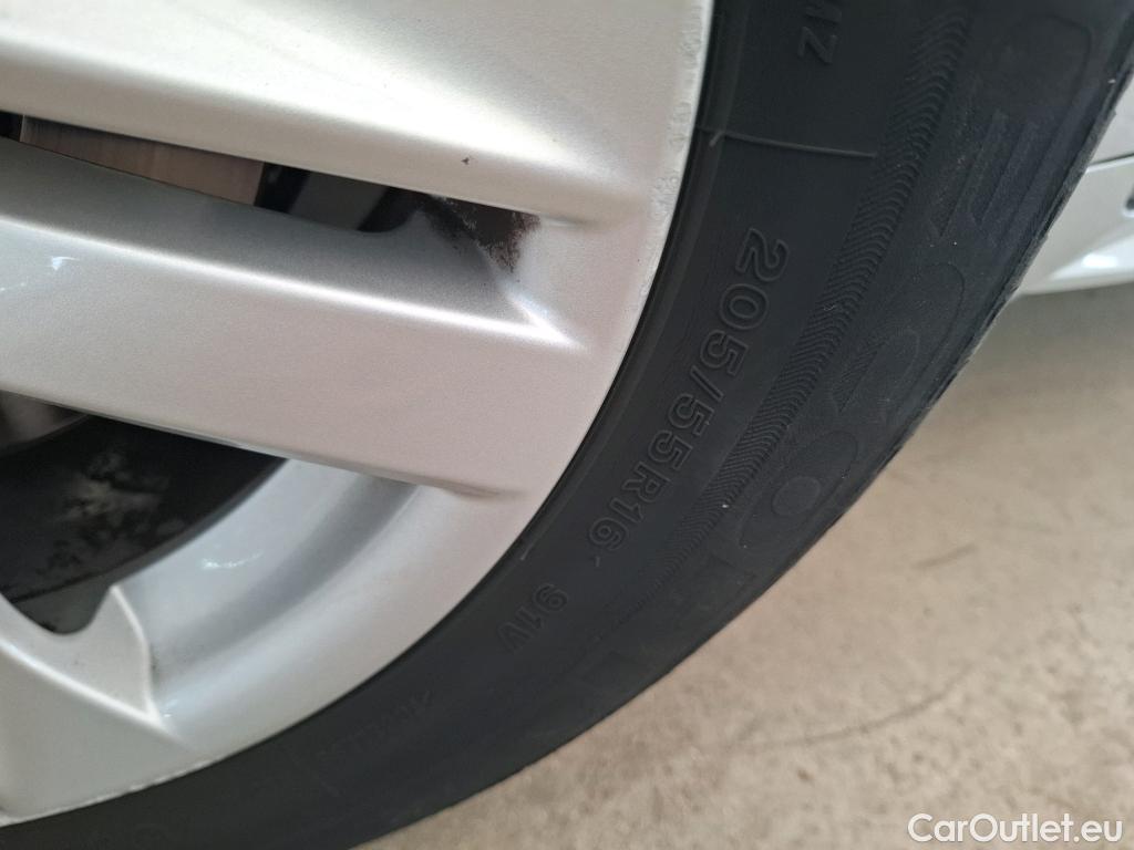 Toyota  Corolla TOYOTA  / 2018 / 5P / Berline Hybride 184h Dynamic Business Stage Acad #24