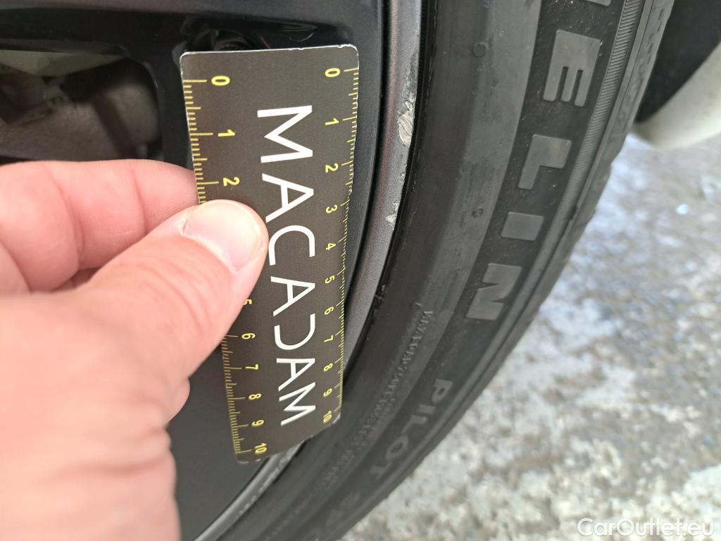  Tesla  Model 3 TESLA  / 2018 / 4P / Berline Propulsion #24