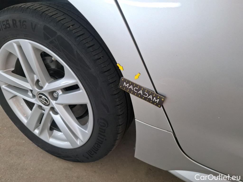  Toyota  Corolla TOYOTA  / 2018 / 5P / Berline Hybride 122h Dynamic Business #27