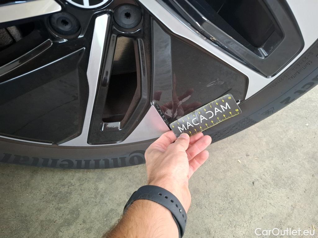  Volkswagen  ID.4  150 kW Pro Performance Life Plus BVA #11