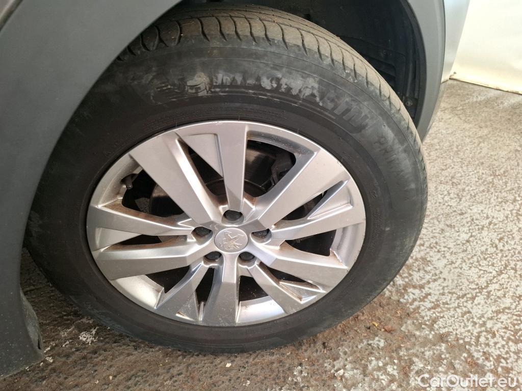  Peugeot  5008  Active Business 1.5 HDi 130CV BVA8 E6d #17