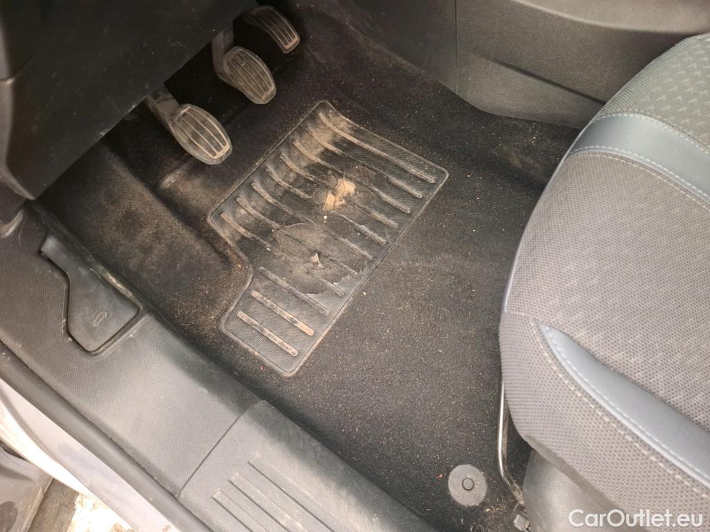  Peugeot  2008  Allure 1.2 PureTech 100CV BVM6 E6d #1