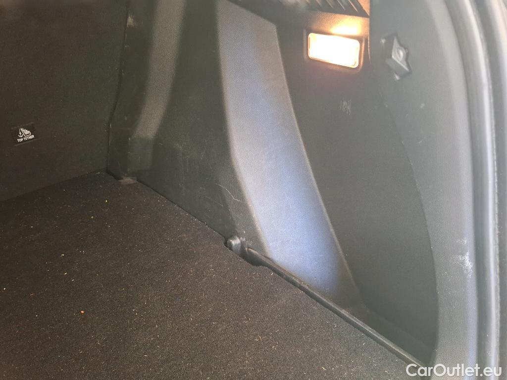  Peugeot  2008  Allure 1.2 PureTech 100CV BVM6 E6d #33