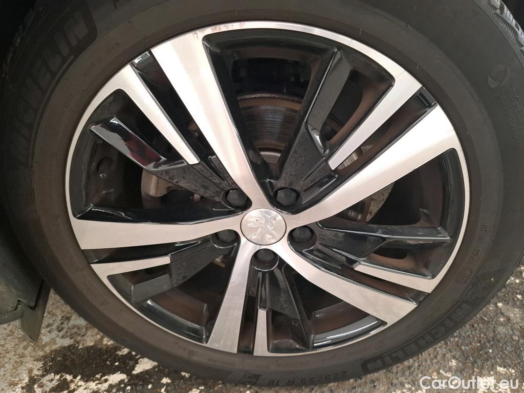  Peugeot  3008  II GT 1.2 PureTech 130CV BVA8 E6d #25
