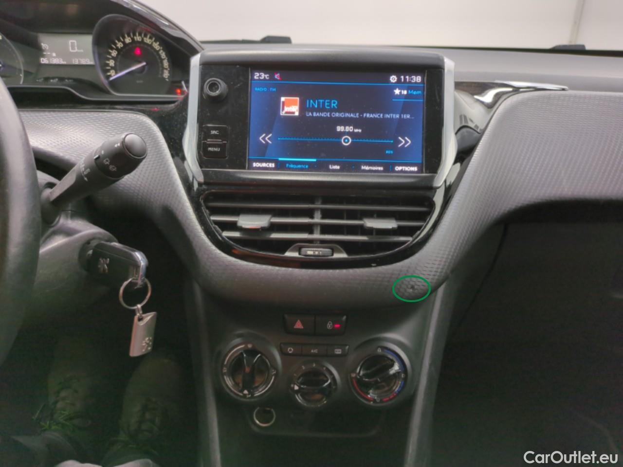 Peugeot  208  Signature 1.2 PureTech 80CV BVM5 E6dT #64