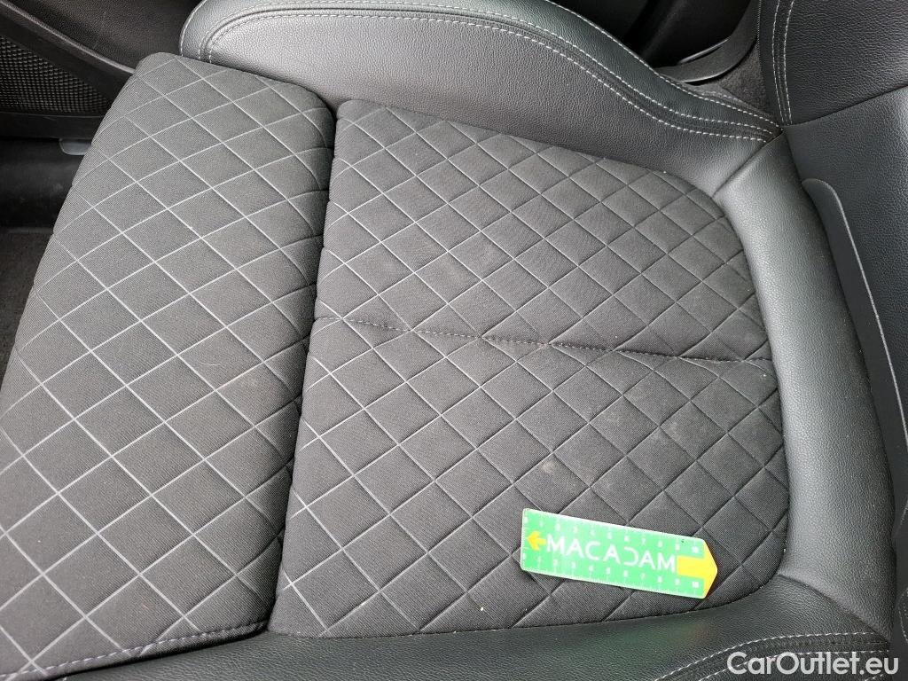  Renault  Kadjar RENAULT  / 2018 / 5P / Crossover Intens TCe 140 EDC FAP(SL) #19
