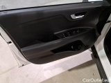 KIA  STONIC KIA  / 2017 / 5P / SUV 1.0 T-GDI 74KW MHEV URBAN #88