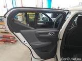  Volvo  XC 40 VOLVO XC40 / 2017 / 5P / SUV D3 AWD GEARTRONIC BUSINESS PLUS #131